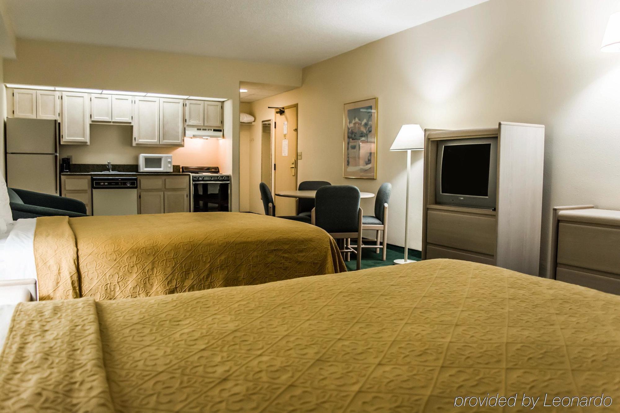 Quality Inn And Suites Golf Resort Golden Gate Exterior photo