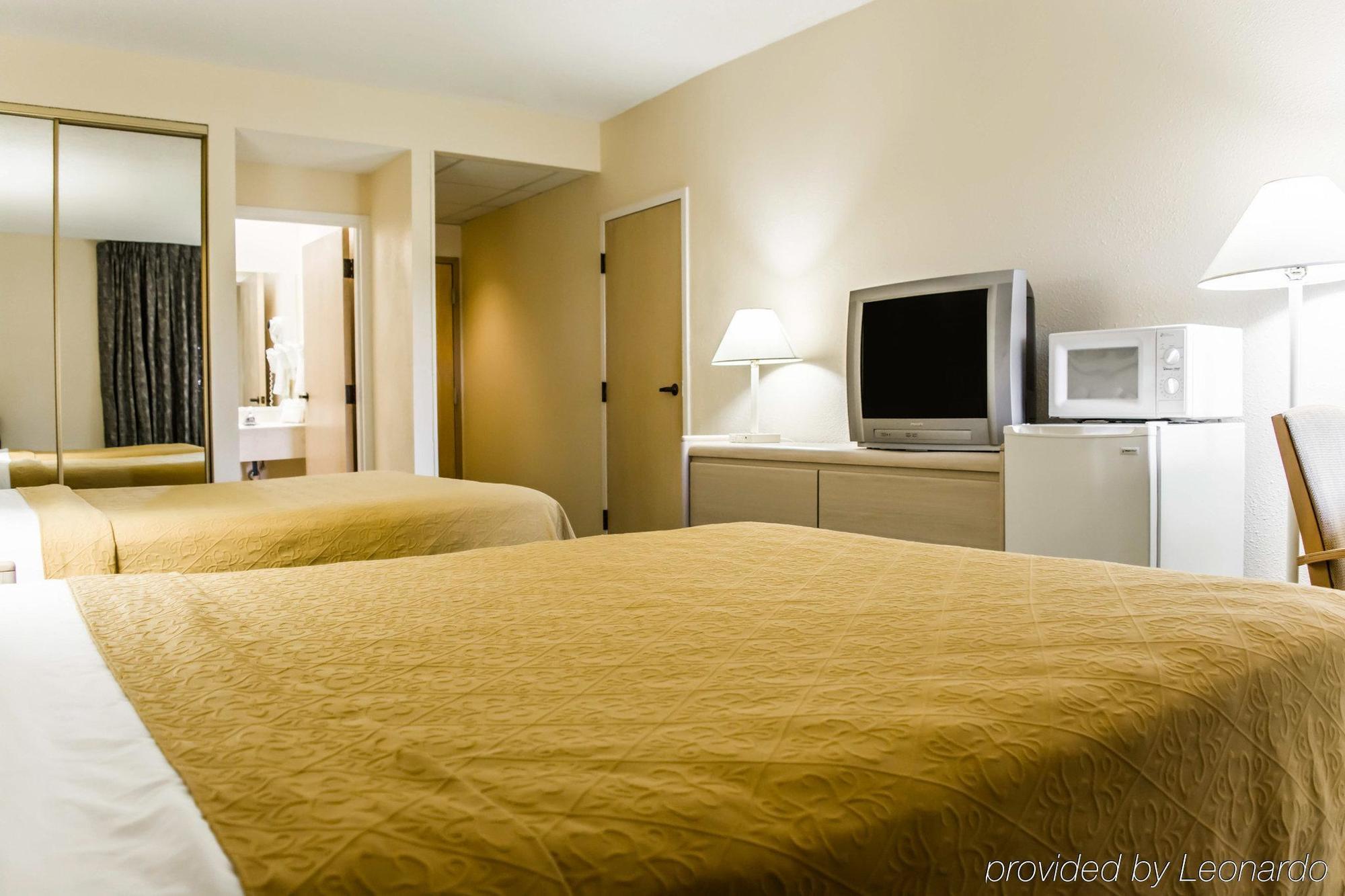 Quality Inn And Suites Golf Resort Golden Gate Exterior photo