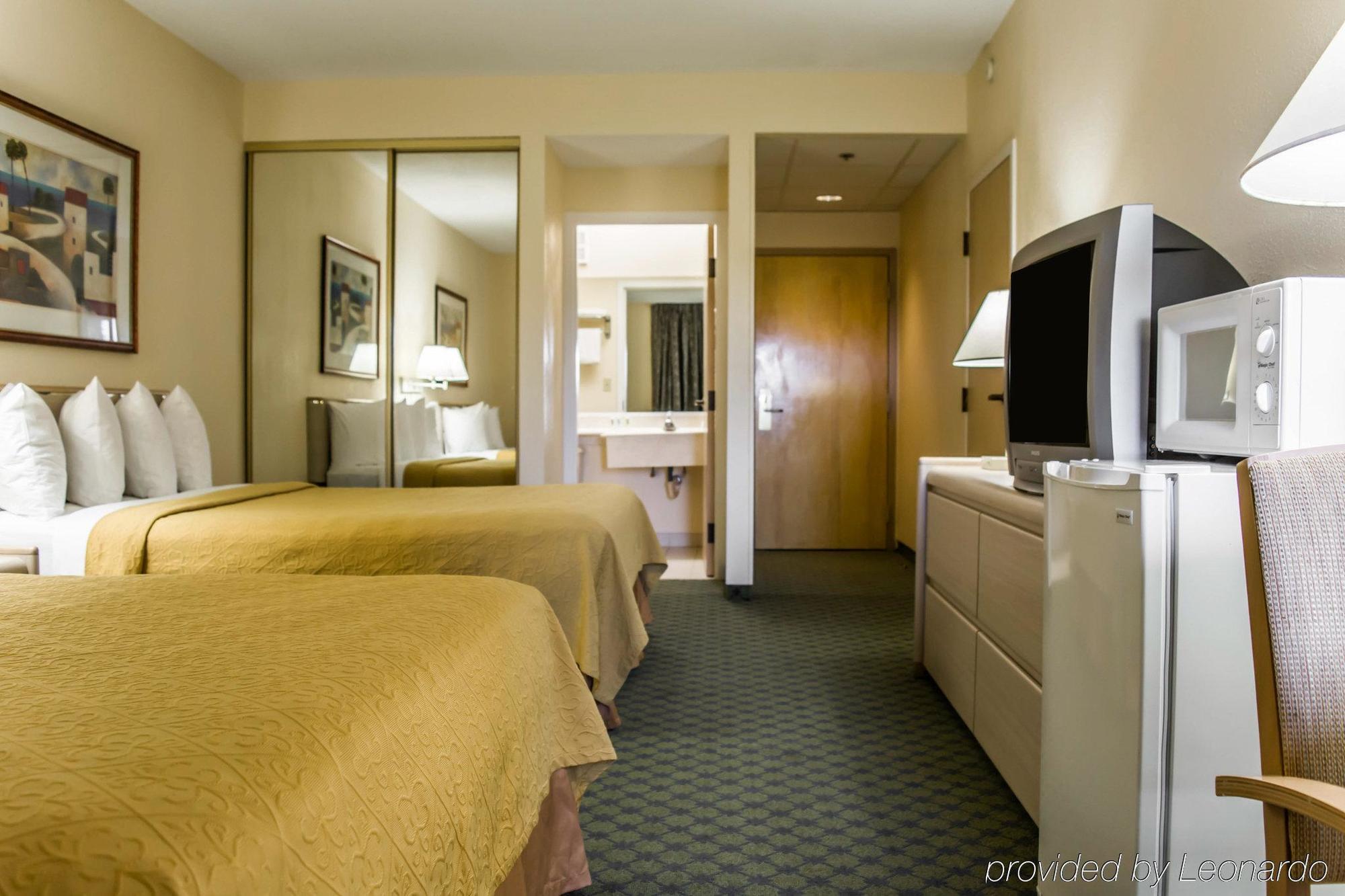 Quality Inn And Suites Golf Resort Golden Gate Exterior photo