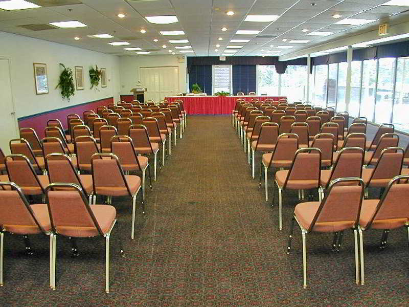 Quality Inn And Suites Golf Resort Golden Gate Business photo