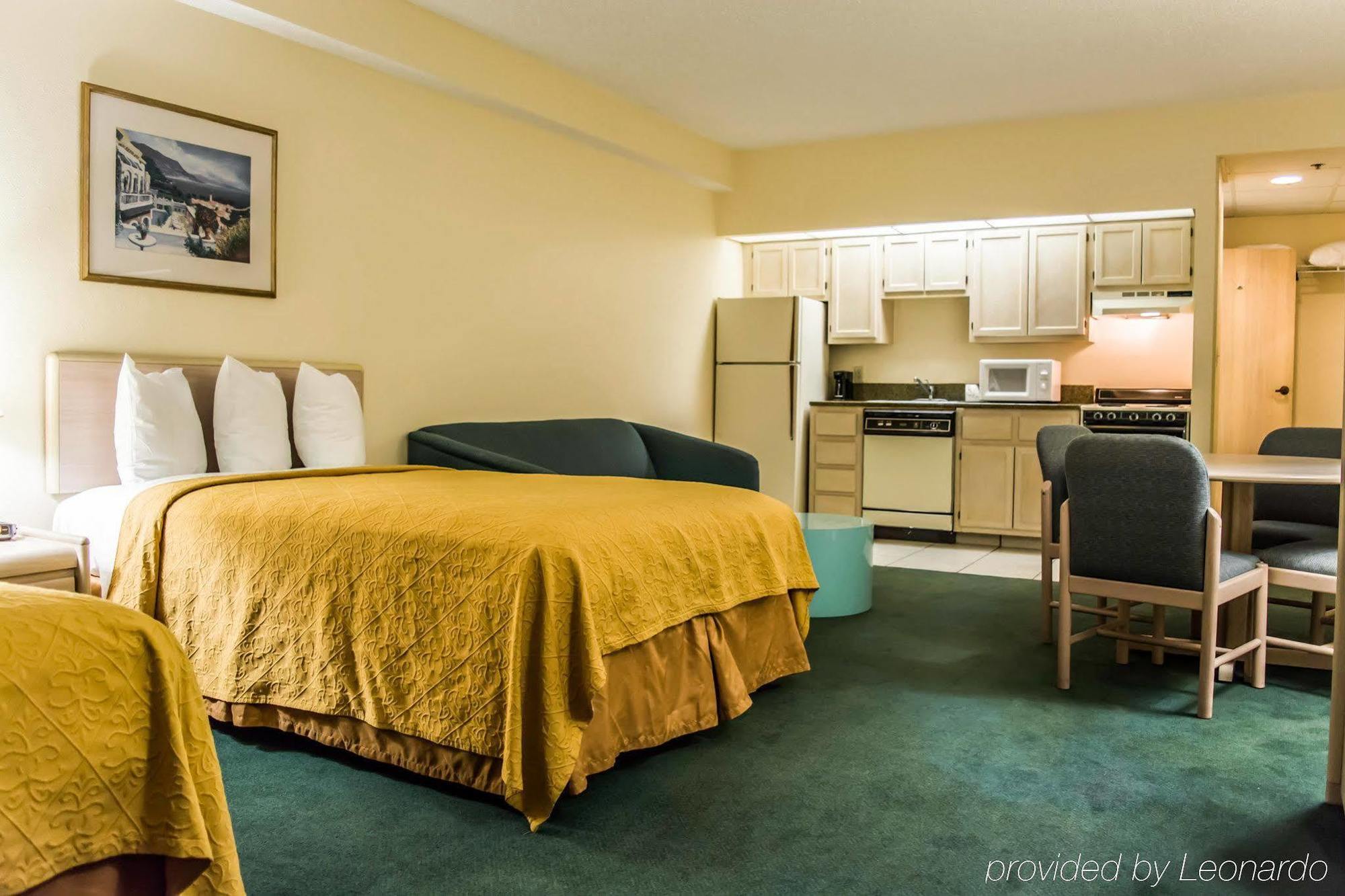 Quality Inn And Suites Golf Resort Golden Gate Exterior photo