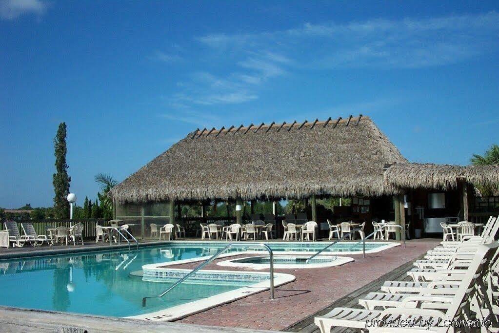 Quality Inn And Suites Golf Resort Golden Gate Facilities photo