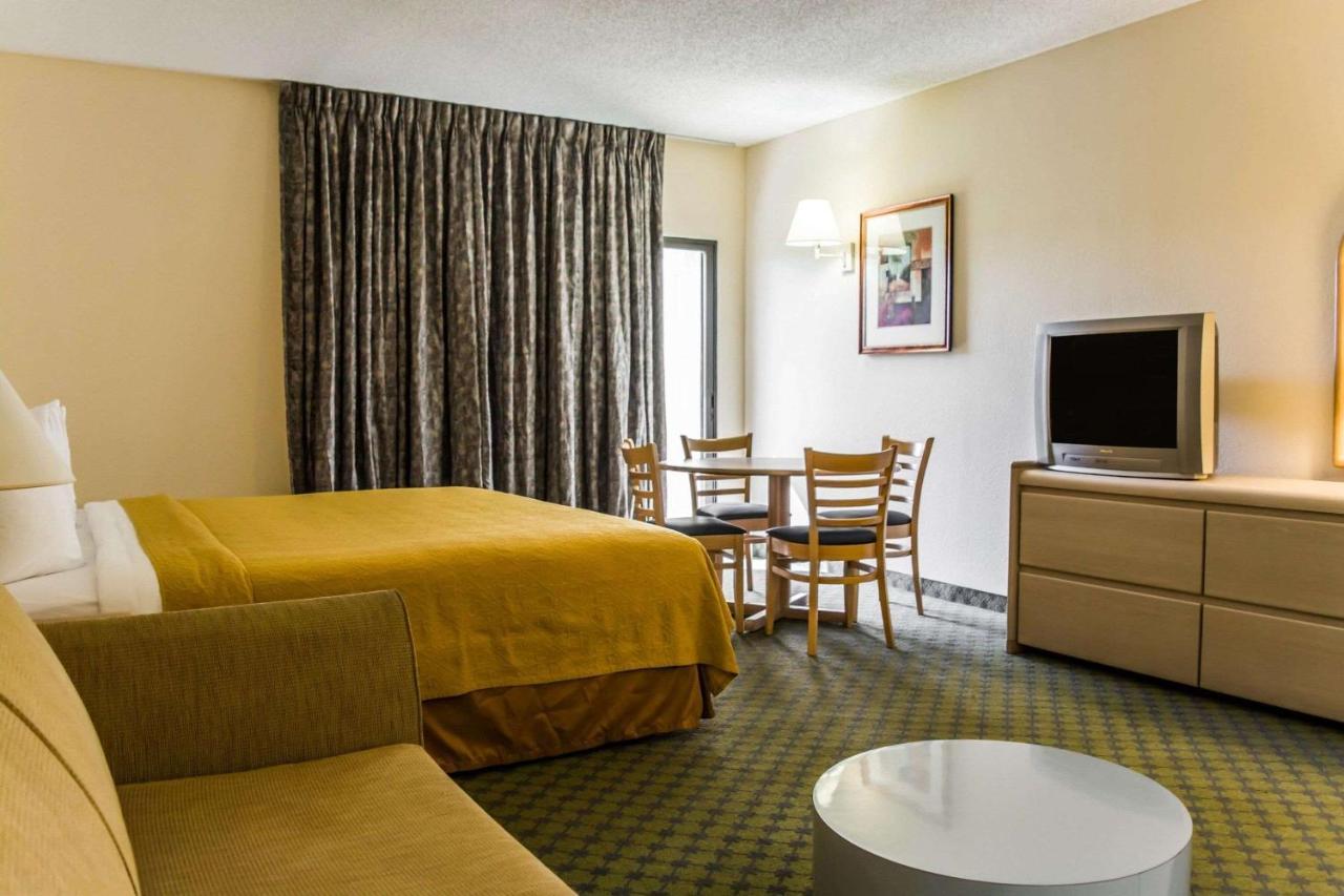 Quality Inn And Suites Golf Resort Golden Gate Exterior photo